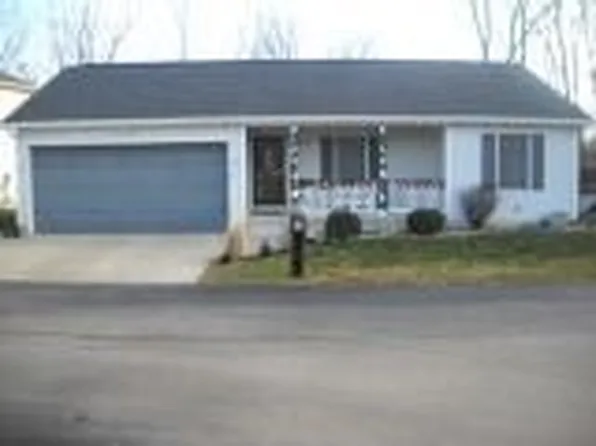 901 Bradish St, Adrian, MI 49221