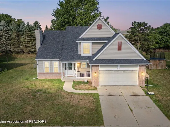 1915 Hollowbrook Dr, Holt, MI 48842