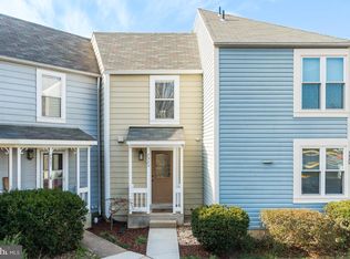 7323 Castleberg Ct, Alexandria, VA 22315