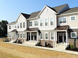 700 Pond Vista Ln APT 3D, Manheim, PA 17545