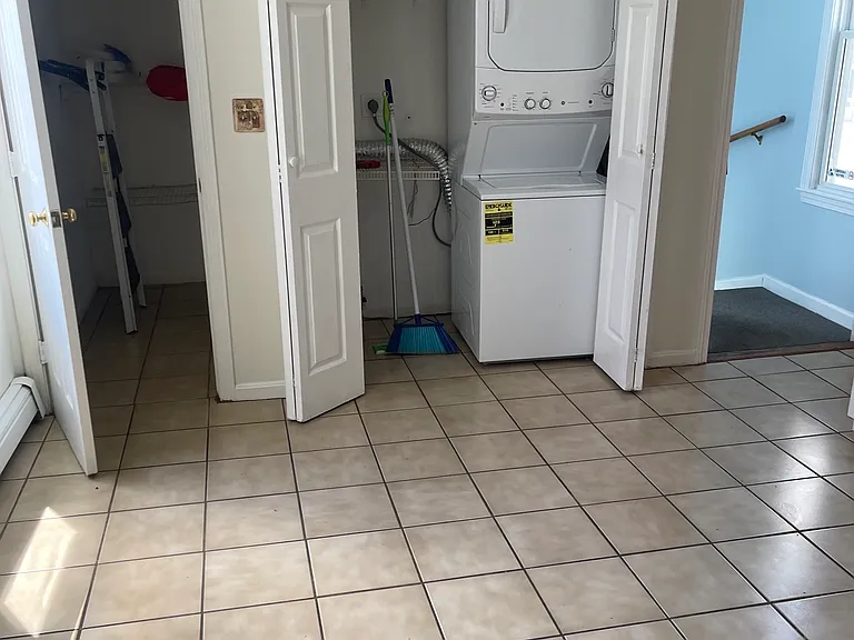 15 Albion St #2 — Photo 17