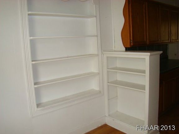 5th image of 1502 E Leon St #12