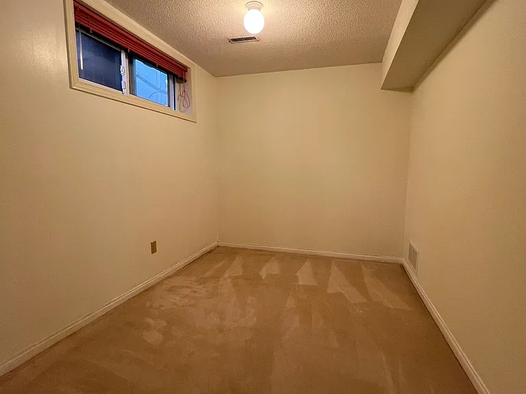 10 Saddletree Dr — Photo 27