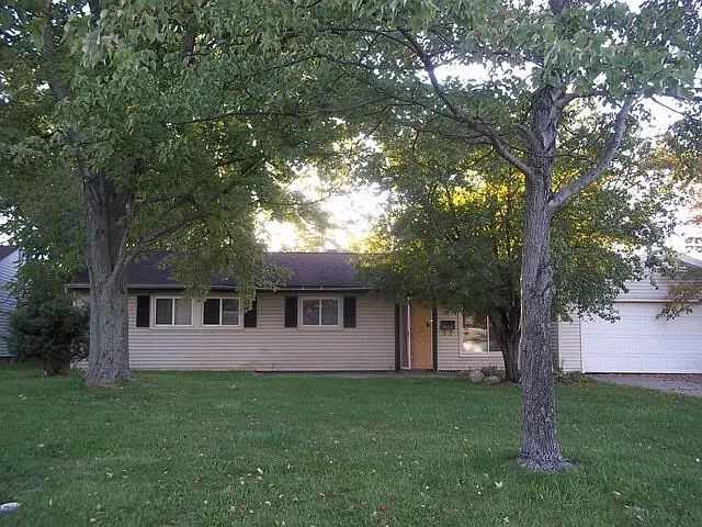 6123 Ridgeway Dr photo 1