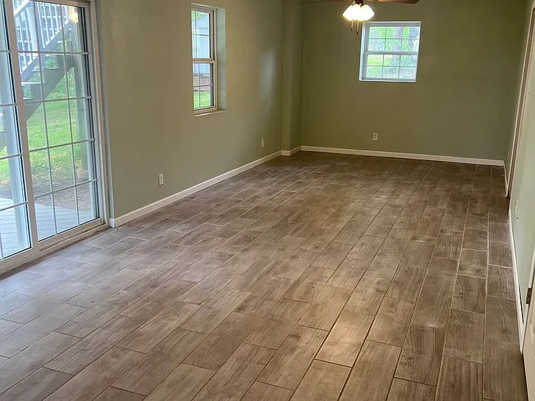 20266 Hyatt Ln — Photo 17
