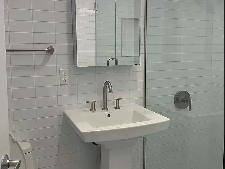 328 E 59th St #2 — Photo 10