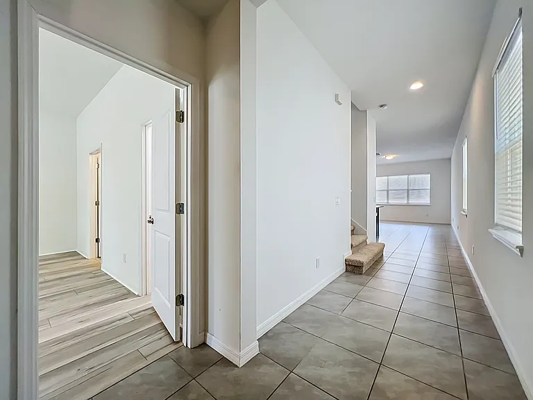 16007 Micelli Dr — Photo 21