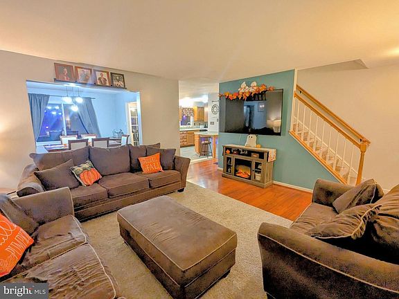 2nd image of 1033 Whitford Dr