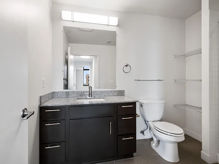 Ellis Bethesda — Photo 8