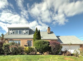 180 Forest Ave, Massapequa, NY 11758