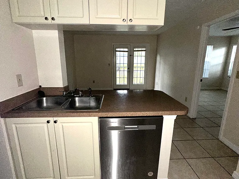 2550 N Alafaya Trl #2110 — Photo 5
