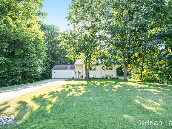 2nd image of 3877 Hidden Forest Dr