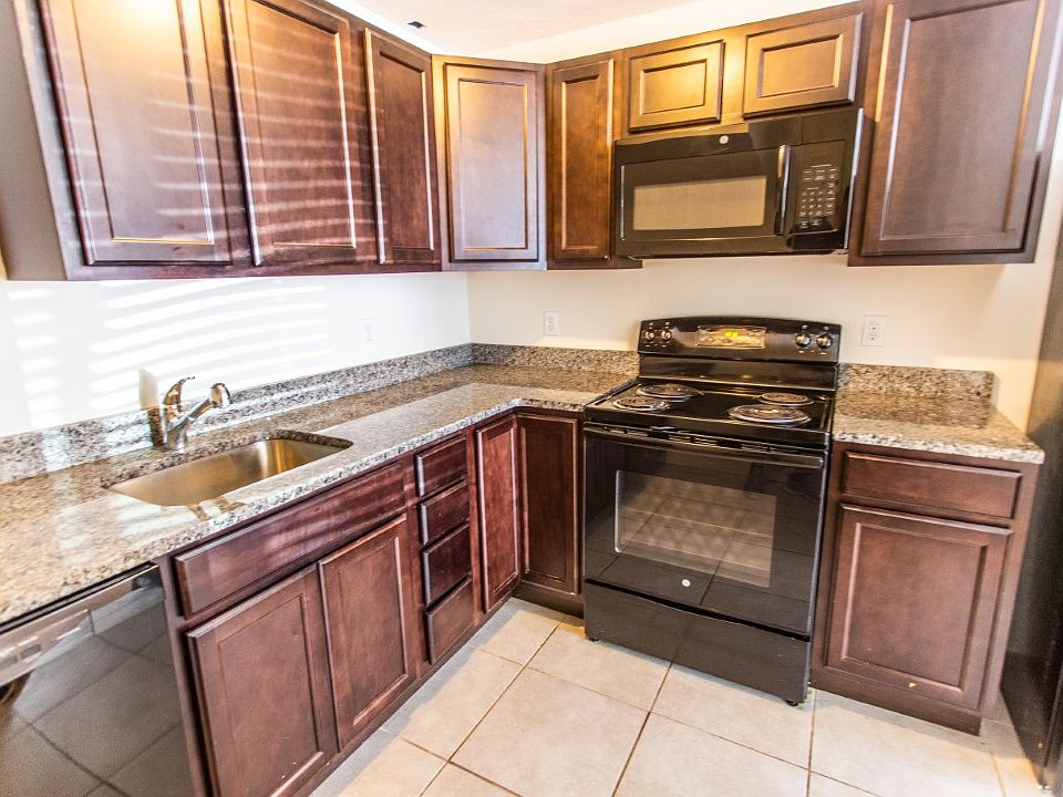1st image of 5 Dennison Rd #S4