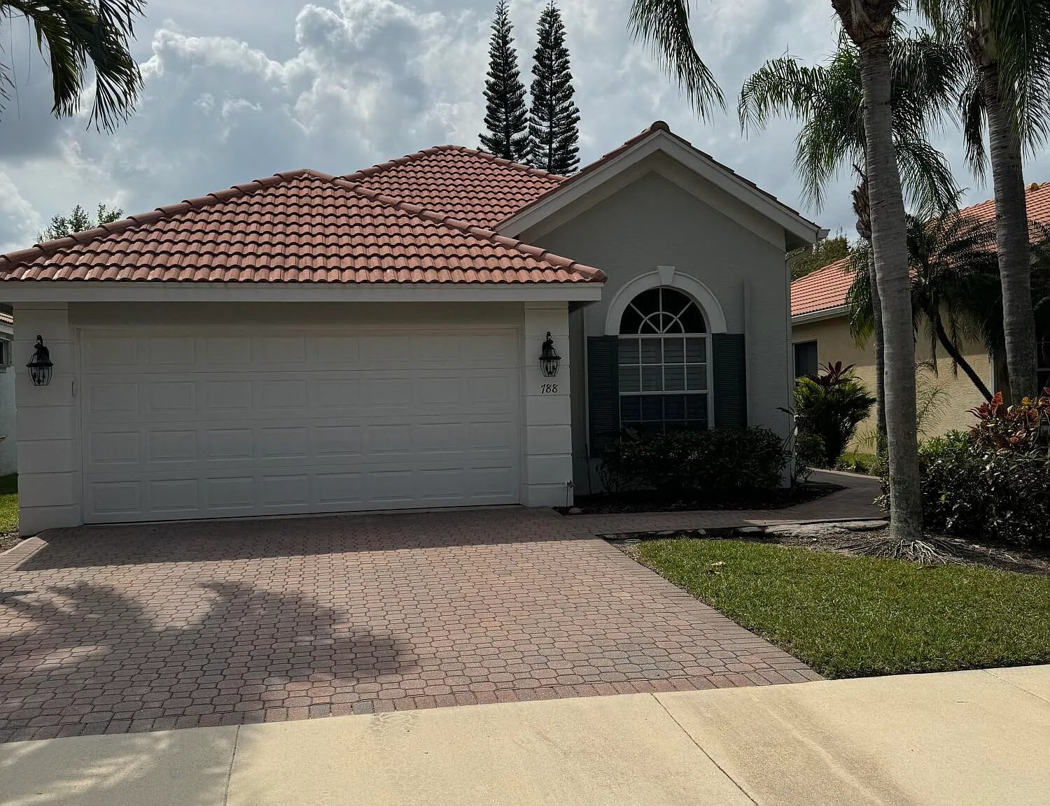 2 bed, 2.0 bath, 1672 sqft, $2,500 — Photo 1