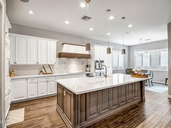 2749 E PEARL Street, Mesa, AZ 85213