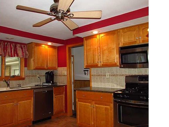 5th image of 164 Elmsford Dr