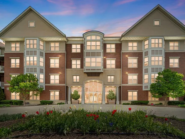 4110 South Lake DRIVE #333, Milwaukee, WI 53235