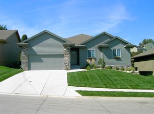 7118 S 174th St, Omaha, NE 68136