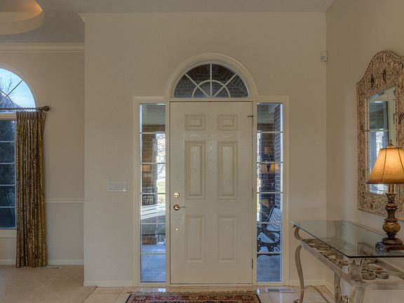 3rd image of 10104 S 175th Cir
