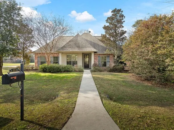 113 Autumn Creek Dr, Madisonville, LA 70447