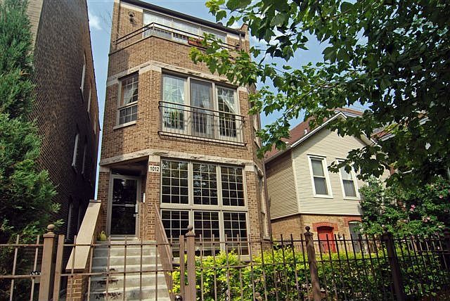 1st image of 1012 N Wolcott Ave #1