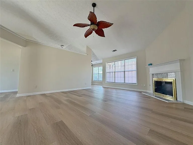 902 Conners Cv — Photo 3