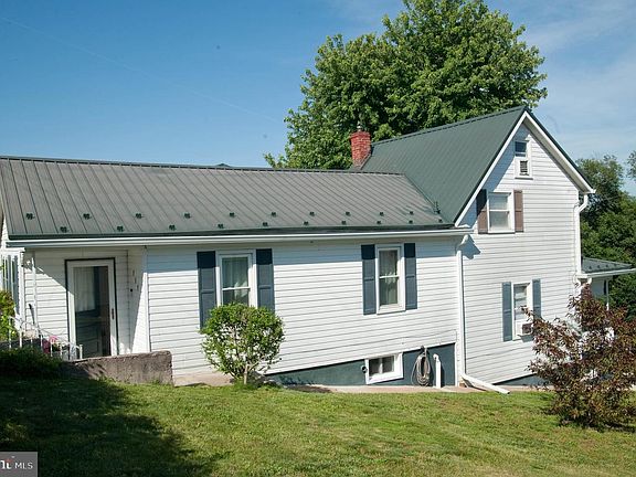 3rd image of 607 Leiper St