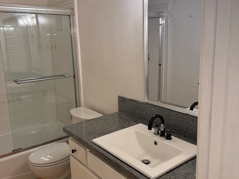 4942 Sawyer Ave — Photo 12