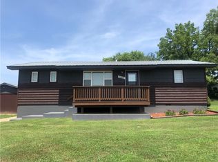 1415 S Gentry Blvd, Gentry, AR 72734