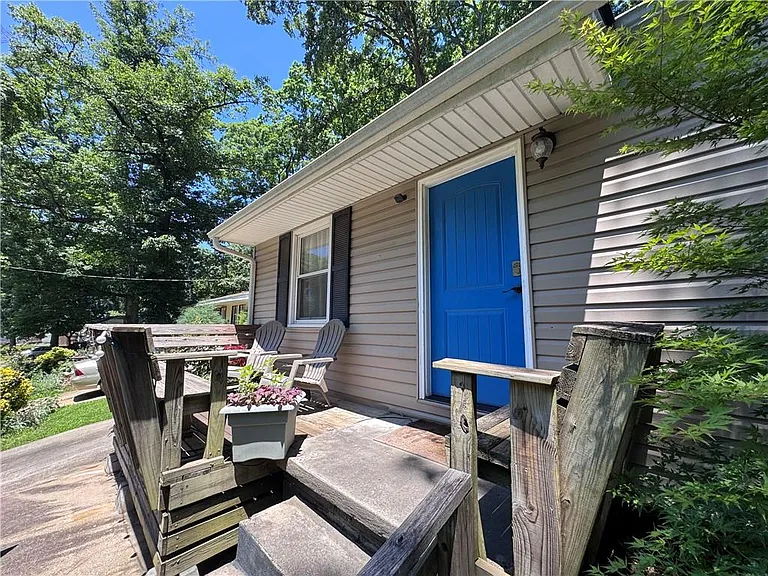 621 Rufus Henderson Dr — Photo 2