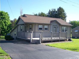 214 E 1st St, Chadwick, IL 61014