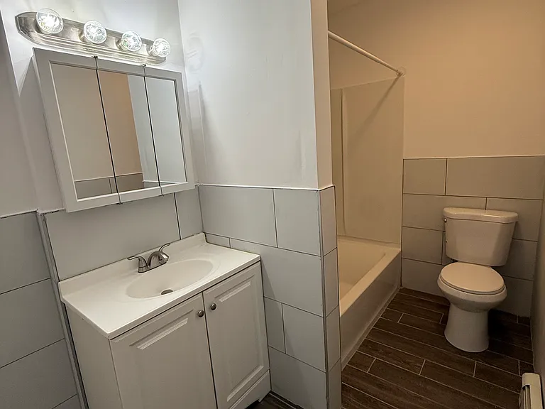 121 Hillview Ave #2 — Photo 9