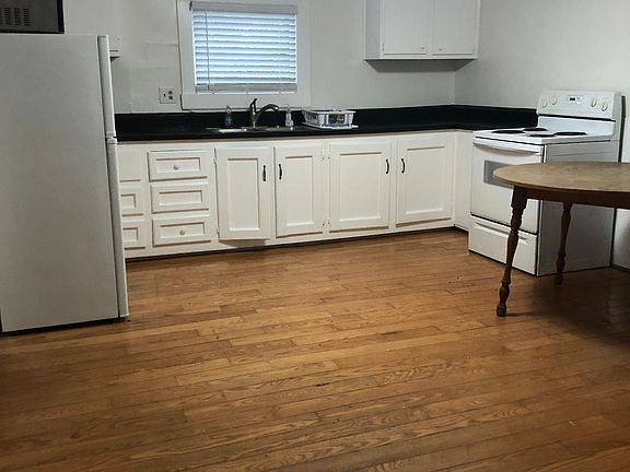 Large eat in Kitchen