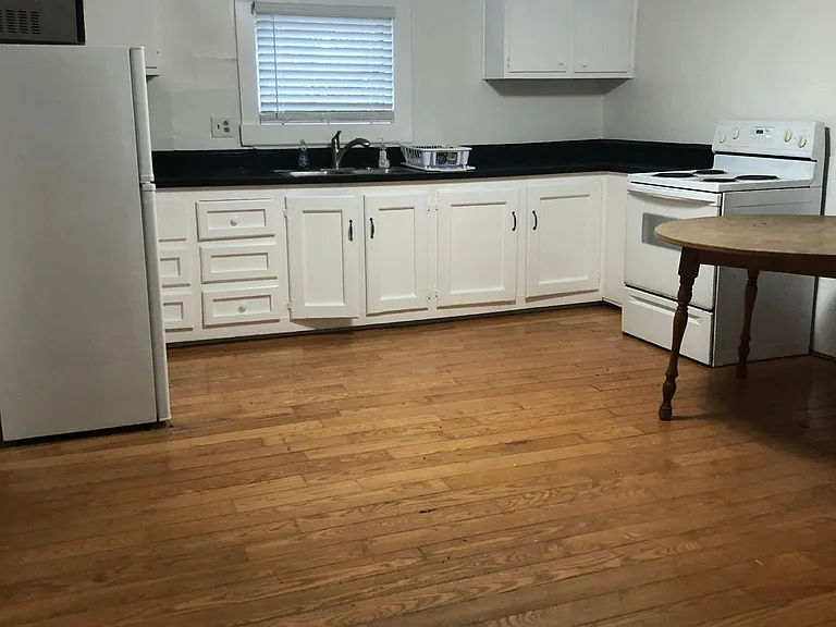 Large eat in Kitchen