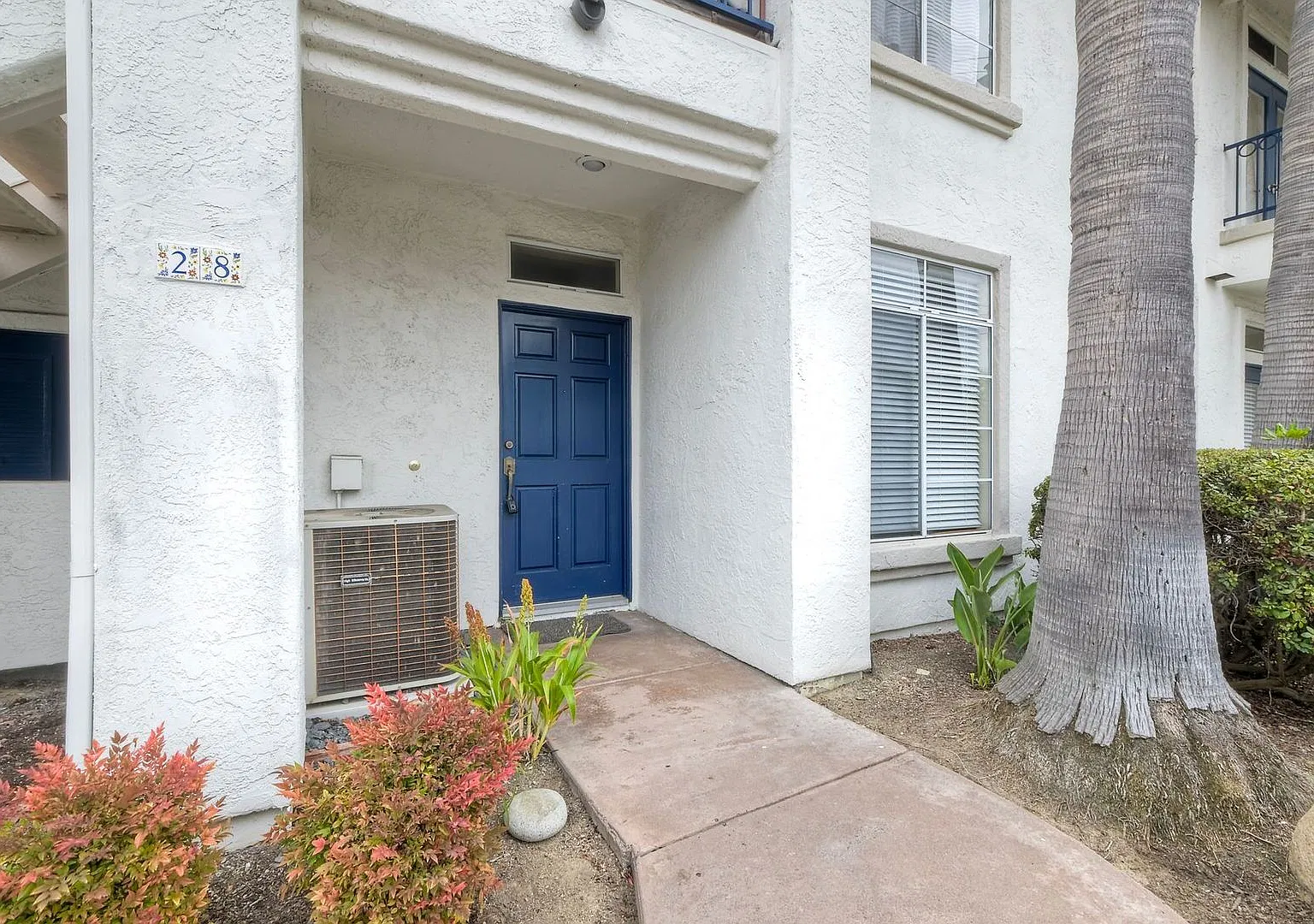 2Bed/2Bath End Unit in Gated Community~ Rancho Del Oro — Photo 4