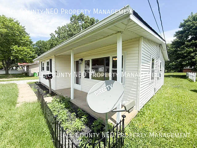 2470 Center Ave — Photo 2