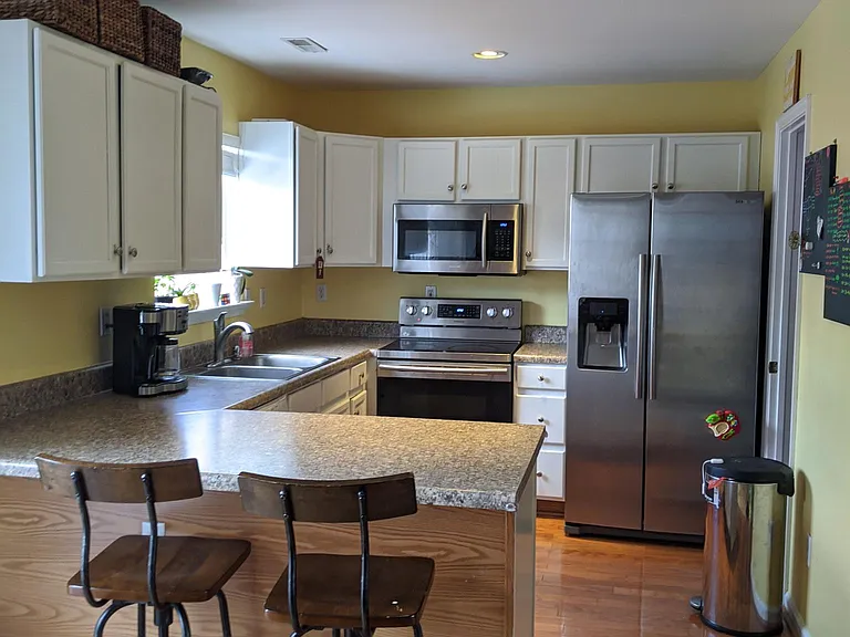 180 Buttercup Ln — Photo 2