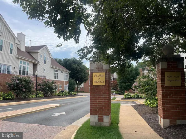 7023 Haycock Rd, Falls Church, VA 22043