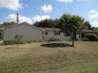 872 Hillcrest Ln, Oregon, WI 53575