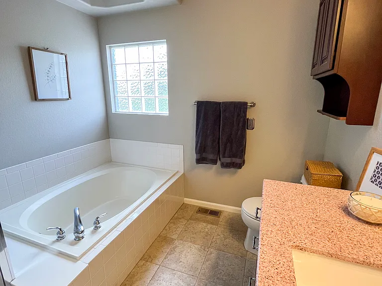 1528 Braewood Ave — Photo 32