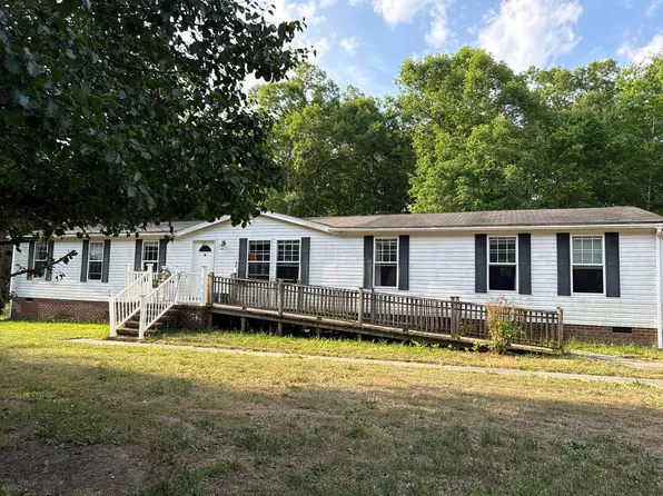 74 Old Virginia St, Urbanna, VA 23175
