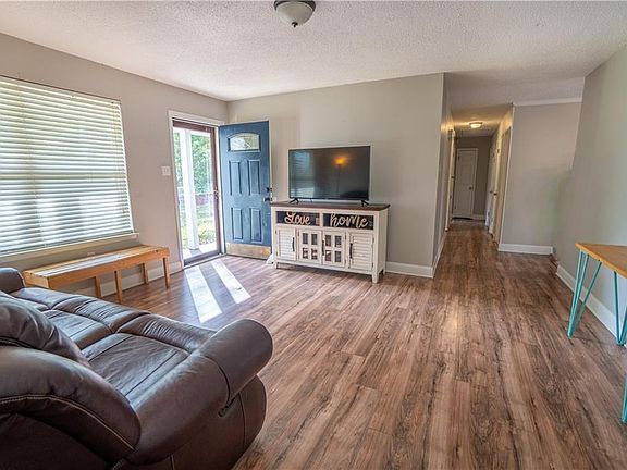 2nd image of 2988 Cottage Knoll Dr
