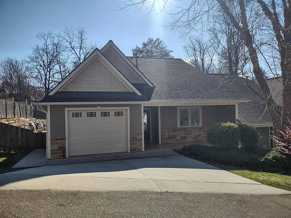 25 Bee Tree Village Pkwy