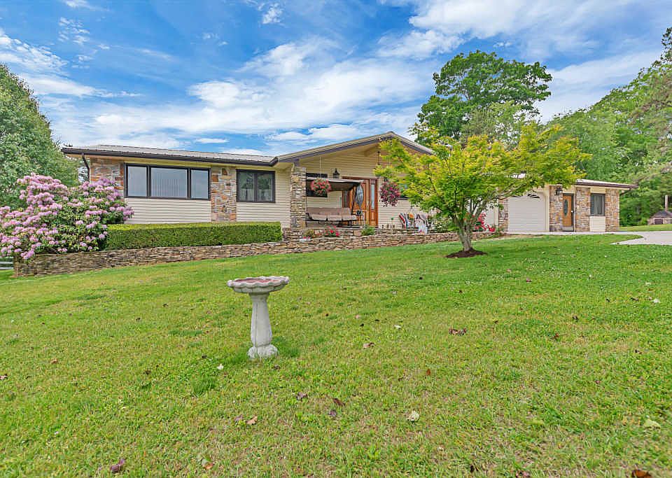 1st image of 1239 Treadway Dr
