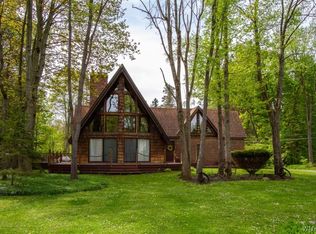 7302 Boston State Rd, Hamburg, NY 14075