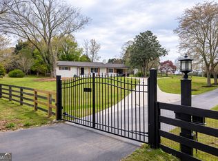 5605 Burke Ln, Gainesville, GA 30506