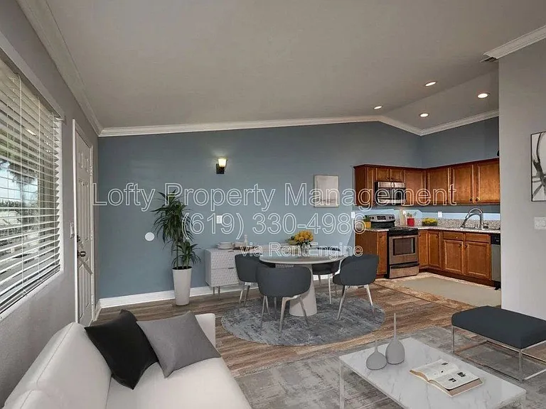 360 N 1st St — Photo 1