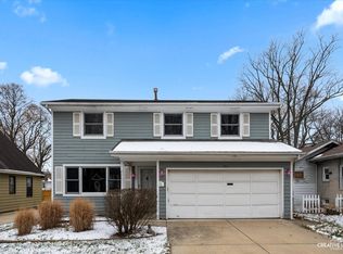 151 S Gladstone Ave, Aurora, IL 60506