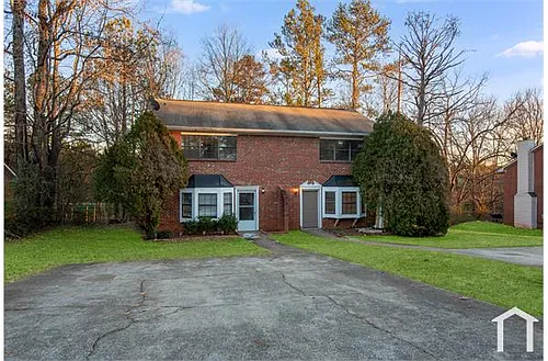 1928 Patterson Cir Photo 1