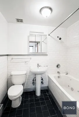 Rented by Bond New York | media 26